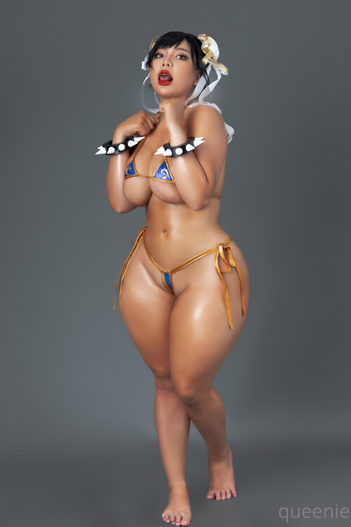 10_QUEENIE_CHUPPY_Chun_Li_Bikini_10.md.jpg