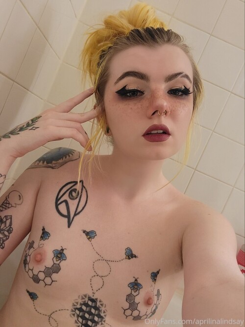 aprilinalindsay Nude Leaked Onlyfans Photo