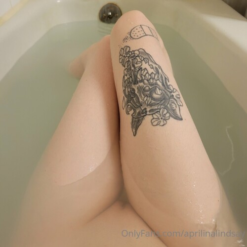 aprilinalindsay Nude Leaked Onlyfans Photo
