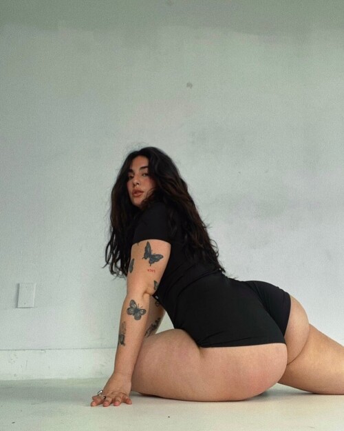 Camiraddd / Camila Radoslovich Nude Leaked Onlyfans Photo Camiraddd / Camila Radoslovich Nude Leaked Onlyfans Photo