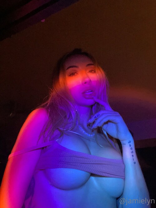 1536x2048_647ce3c188a035f0fec97dd235ecf804.md.jpg