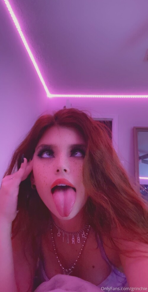 Grinchie/puppiwii Nude Leaked Onlyfans Photo Grinchie/puppiwii Nude Leaked Onlyfans Photo