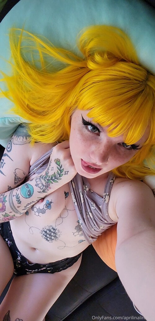 aprilinalindsay Nude Leaked Onlyfans Photo