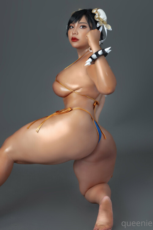 19_QUEENIE_CHUPPY_Chun_Li_Bikini_19.md.jpg