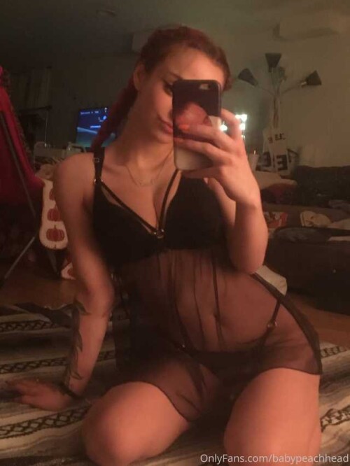 Kat / BabyPeachHead Nude Leaked Onlyfans Photo Kat / BabyPeachHead Nude Leaked Onlyfans Photo