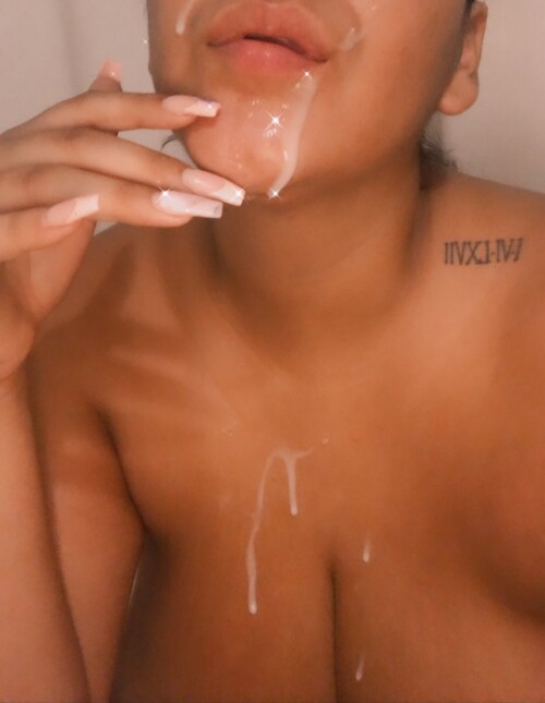 Rosa Guttierez (better known as Roserayy/Realroses/Rosiesterritory) Nude Leaked Onlyfans Photo Rosa Guttierez (better known as Roserayy/Realroses/Rosiesterritory) Nude Leaked Onlyfans Photo