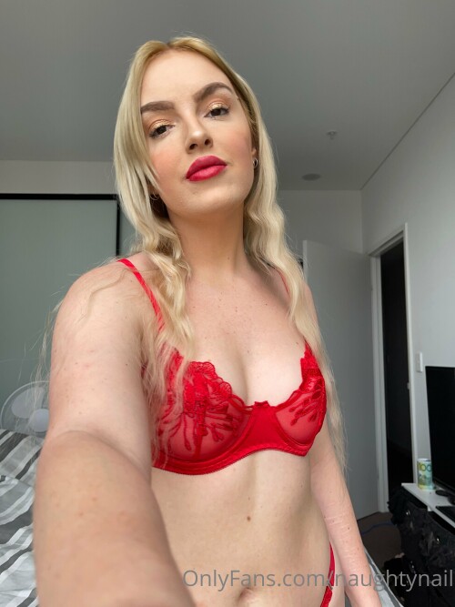 naughtynail / Tynnille Robinson Nude Leaked Onlyfans Photo