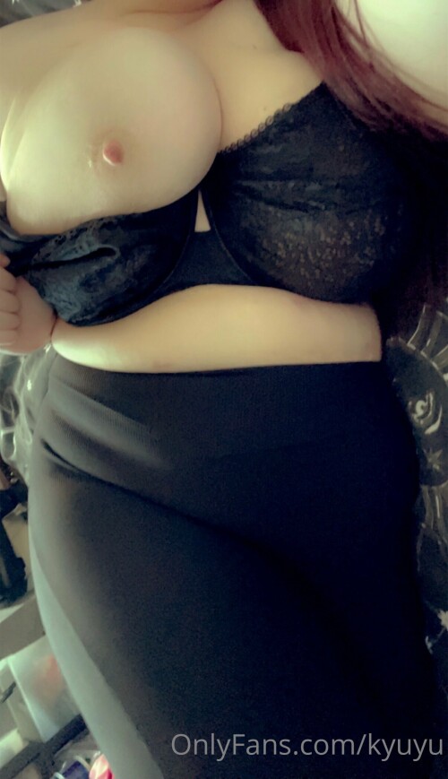 Kyuyu / Chibbun Nude Leaked Onlyfans Photo