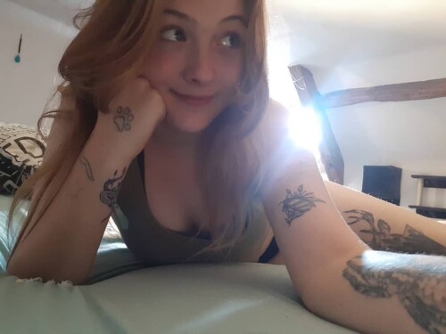 sleepyvegan aka bleubelle77 Nude Leaked Onlyfans Photo