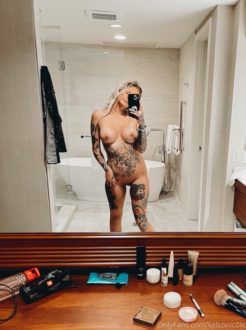 Kelsonic0le Nude Leaked Onlyfans Photo Kelsonic0le Nude Leaked Onlyfans Photo
