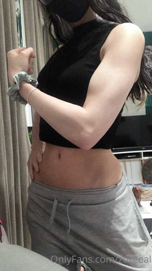 Zureeal Nude Leaked Onlyfans Photo