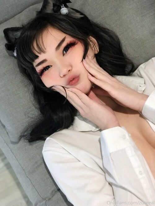 Zureeal Nude Leaked Onlyfans Photo