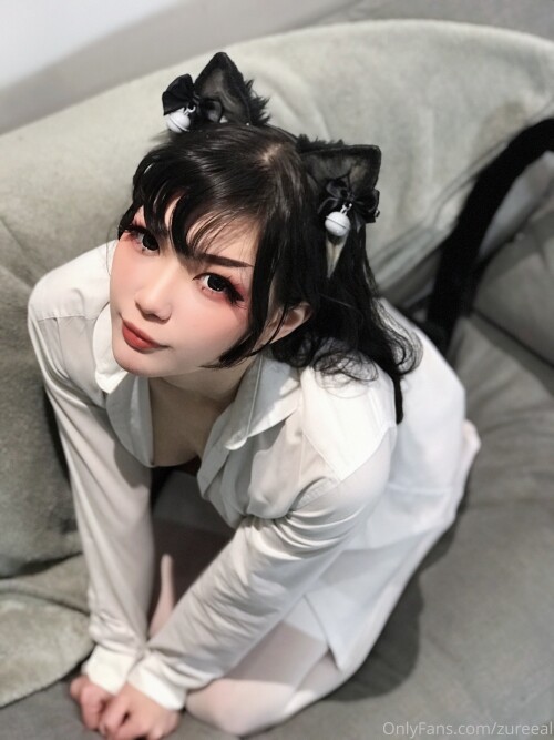 Zureeal Nude Leaked Onlyfans Photo