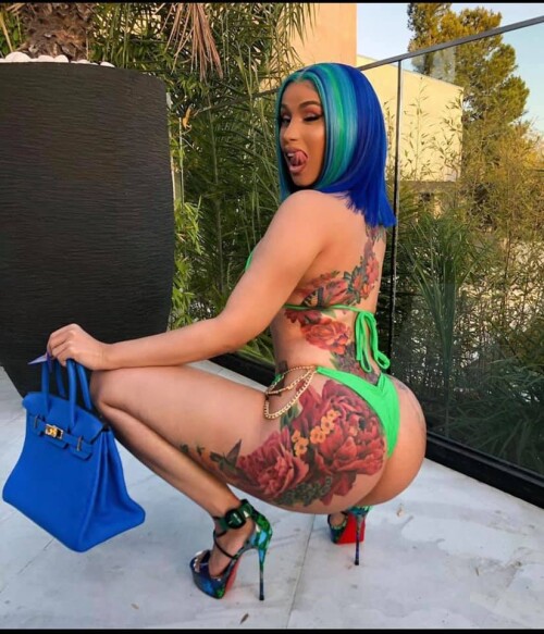 Cardi-B-Green-Thong.md.jpg