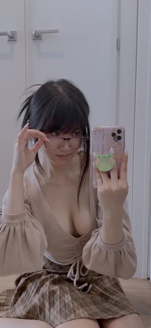 E_q73JSVEAApEMG.md.jpg