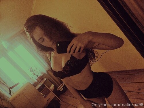 malinkaa98 | alinka_mezh Nude Leaked Onlyfans Photo
