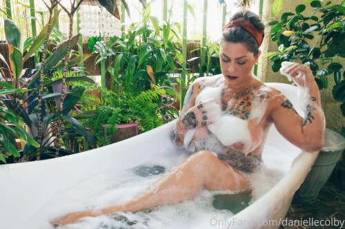Danielle Colby Nude Leaked Onlyfans Photo Danielle Colby Nude Leaked Onlyfans Photo