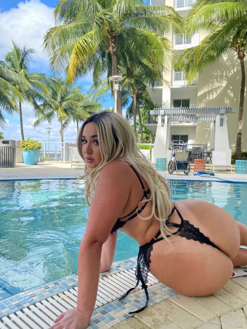 Tana Habibi aka Queenofhabibiss Nude Leaked Onlyfans Photo