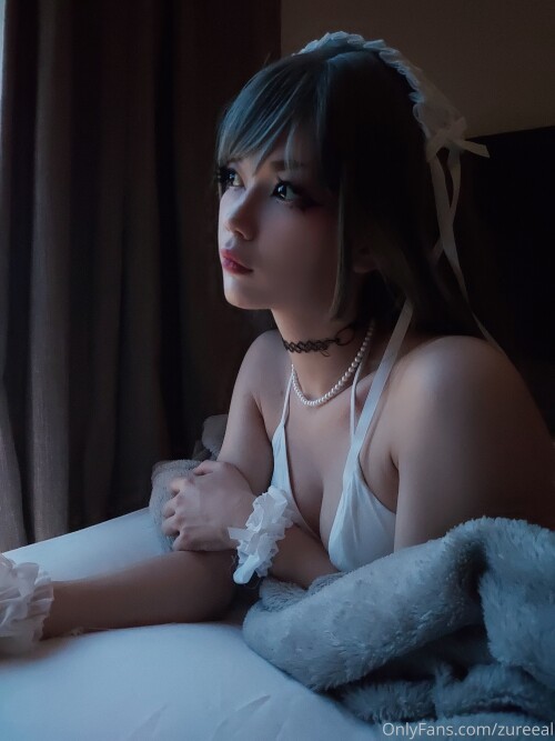 Zureeal Nude Leaked Onlyfans Photo