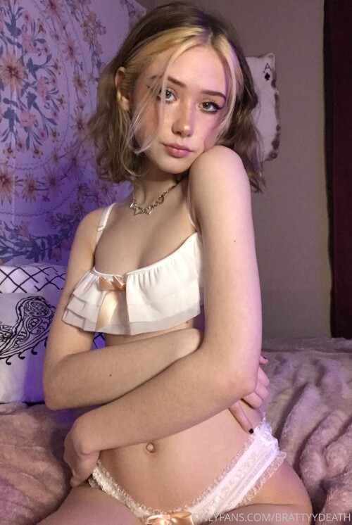 brattydeath2.0 | brattyydeath | brattydeath | cherry_grl Nude Leaked Onlyfans Photo