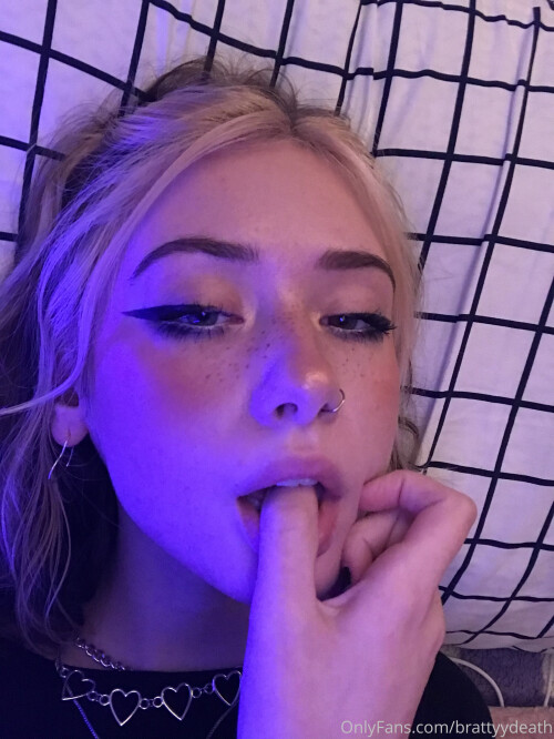 brattydeath2.0 | brattyydeath | brattydeath | cherry_grl Nude Leaked Onlyfans Photo