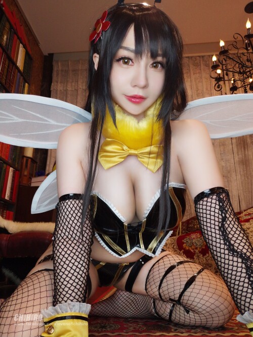 Chihiro_Chang_Queen_Bee_Tifa_13.md.jpg