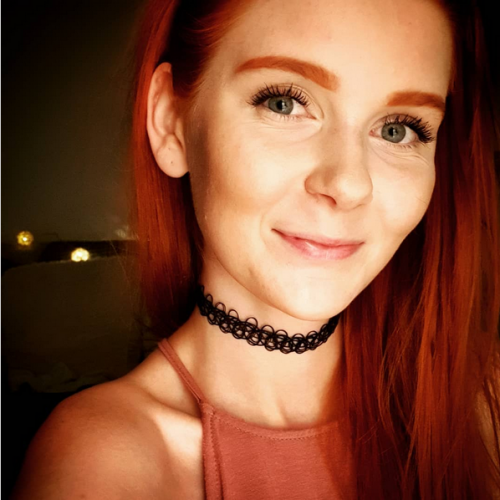 Screenshot-2022-03-14-at-23-53-24-Little-Bee-on-Instagram-Happy-day--instagirl-redhead-redhairgingergirl-smile-chokernecklace-happyday-selfie-photooftheday.md.png