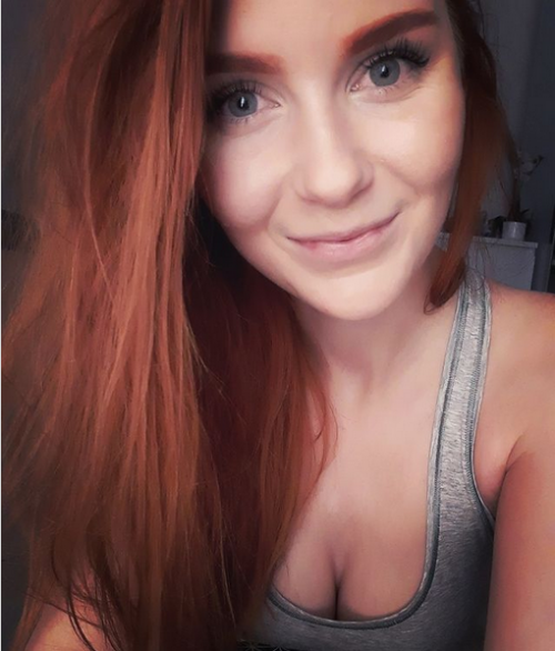 Screenshot-2022-03-14-at-23-55-55-Little-Bee-on-Instagram--instagirl-redhead-redhairgingergirl-smile-happyday-selfie-photooftheday-selfie-photopositivevibes-happymood.md.png