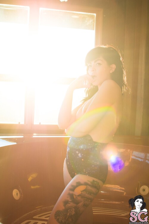 Suicidegirls-Muerta---Sunbathe-115.jpg