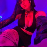 model profile picture