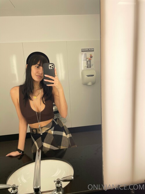 Janice Griffith Nude Leaked Onlyfans Photo