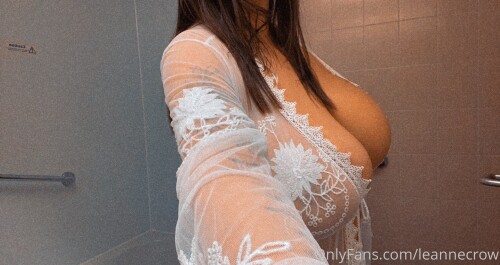 Leanne Crow / LeanneCrow Nude Leaked Onlyfans Photo