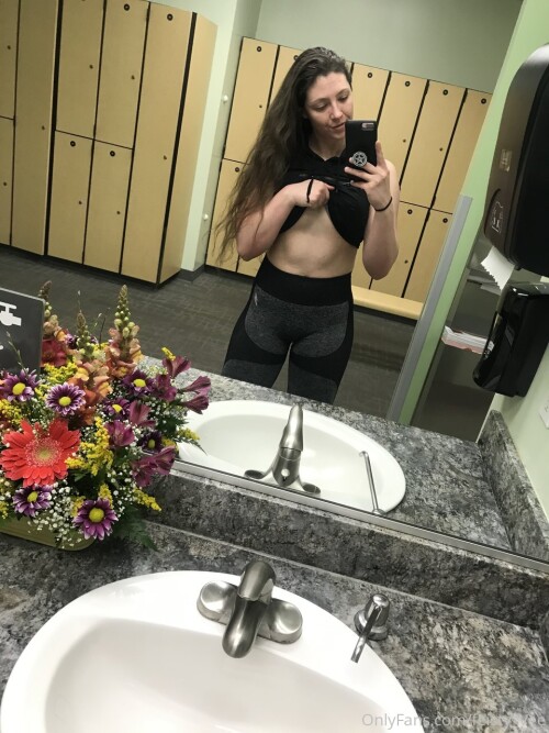 Feisty Vee Nude Leaked Onlyfans Photo Feisty Vee Nude Leaked Onlyfans Photo