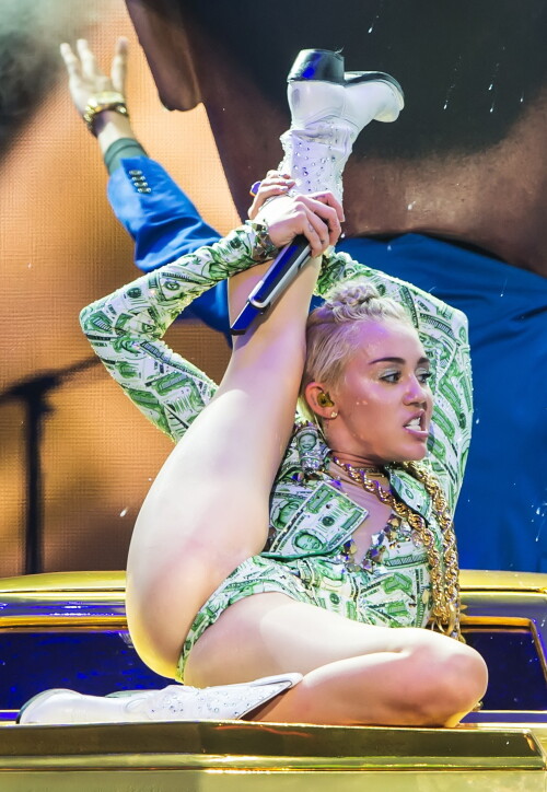 miley_cyrus_603.md.jpg