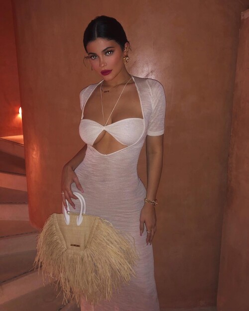 kyliejenner_53495570_897793923891605_3977789540932467761_n.md.jpg