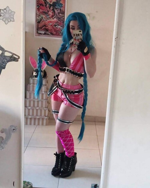 Fegalvão-Jinx-Cosplay-11.md.jpg
