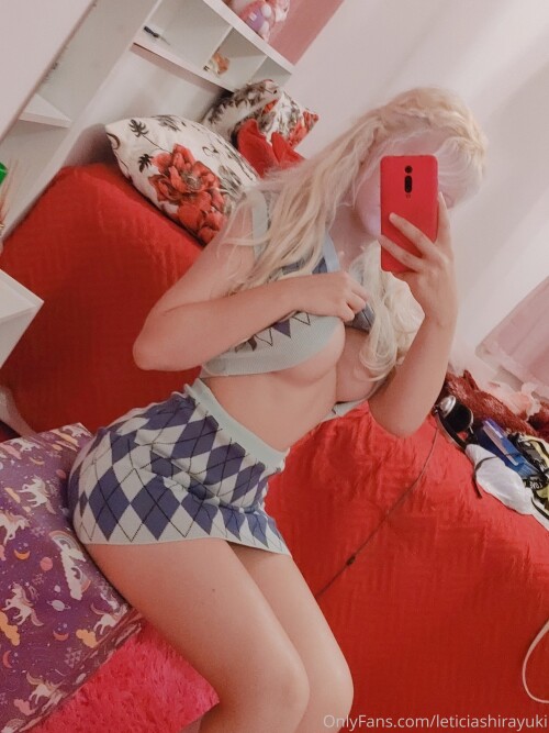 LeticiaShirayuki-OnlyFans-033.jpg