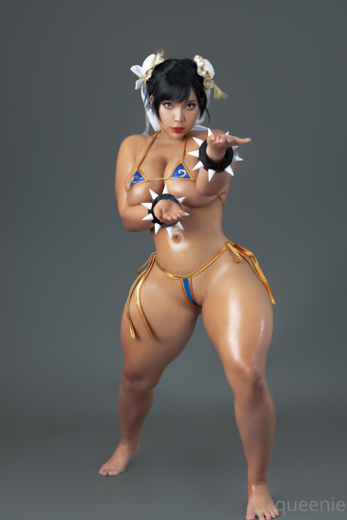 20_QUEENIE_CHUPPY_Chun_Li_Bikini_20.md.jpg