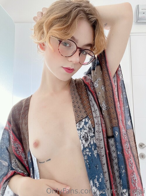 2160x2880_d2472c9cc6545e9b080d7ff35248ae86.jpg