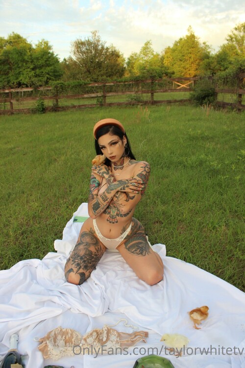 Taylor White | taylorwhitetv Nude Leaked Onlyfans Photo