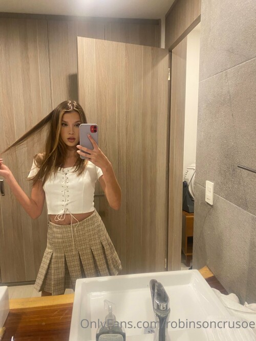 robinsoncrusoe / Bitter_moon / momiamhere Nude Leaked Onlyfans Photo robinsoncrusoe / Bitter_moon / momiamhere Nude Leaked Onlyfans Photo