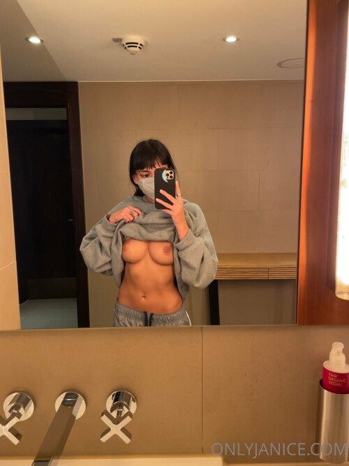 Janice Griffith Nude Leaked Onlyfans Photo