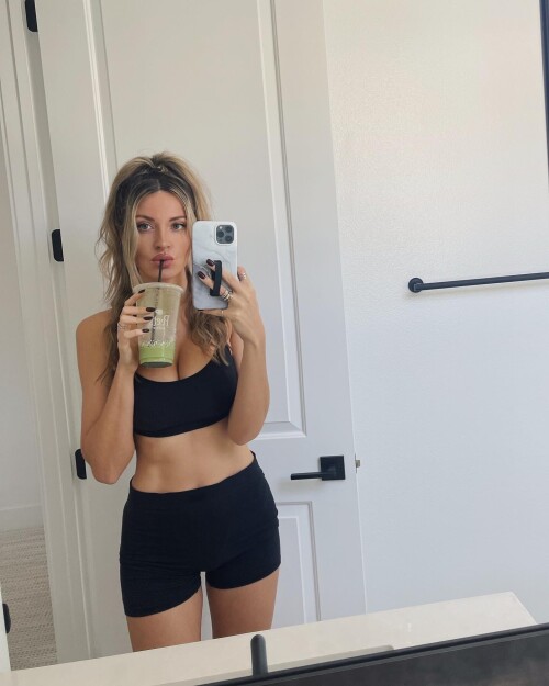 Ashley Schultz Nude Leaked Onlyfans Photo