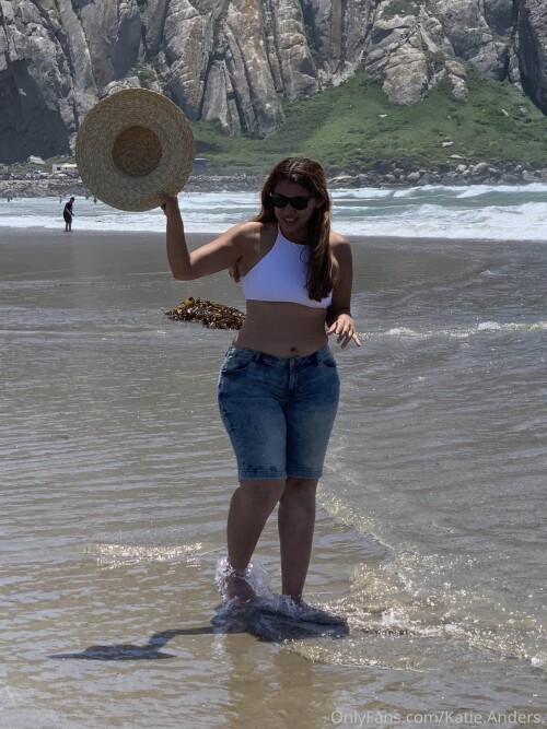 Katie & Rose Anders | katieandrose Nude Leaked Onlyfans Photo Katie & Rose Anders | katieandrose Nude Leaked Onlyfans Photo