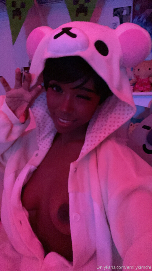 EmilyKimchi / konemita Nude Leaked Onlyfans Photo EmilyKimchi / konemita Nude Leaked Onlyfans Photo