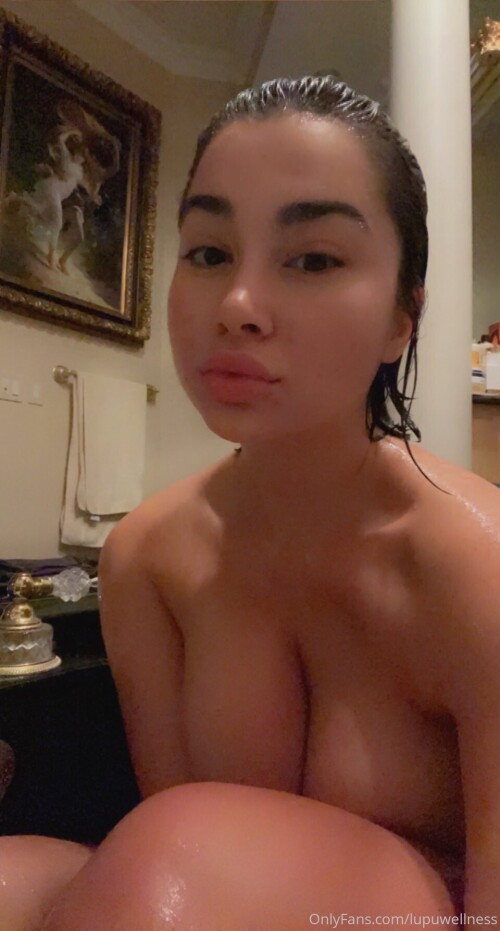 Liz | Lupuwellness Nude Leaked Onlyfans Photo
