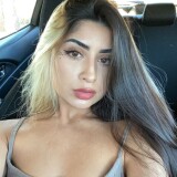 model profile picture
