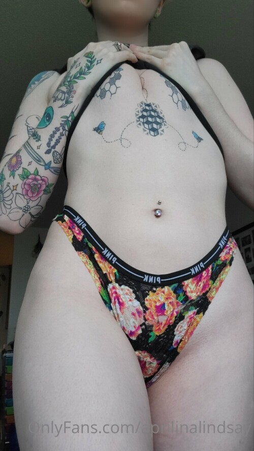 aprilinalindsay Nude Leaked Onlyfans Photo