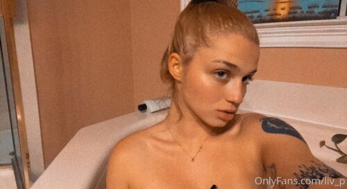 Bored_.jpg