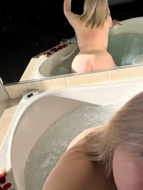 k8it_lyn / BustyKait Nude Leaked Onlyfans Photo k8it_lyn / BustyKait Nude Leaked Onlyfans Photo